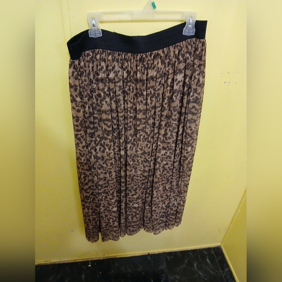 Metro Wear Brown Leopard Maxi Skirt - Picture 4 of 10